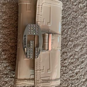 Guess wallet new without tags. Never used